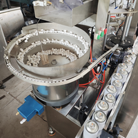 Machine de capsulage automatique pneumatique pour bouteilles et aérosols en acier inoxydable, avec moteur à pompe haute précision, pour métal et plastique