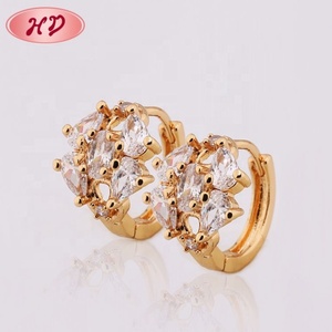 ต่างหูแบบห่วงลายดอกไม้สวยงาม ปี 2018 ทอง 18K สำหรับสาวๆ - Product Image 4