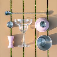 Kit de barman en acier inoxydable avec logo personnalisé, ensemble de shakers à cocktails rose, outils de bar pour cadeau de barman