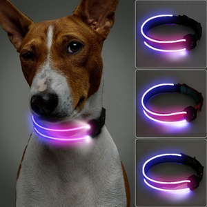 <span class=keywords><strong>Collar</strong></span> de Perro LED Personalizado QQPETS 2025, Lujoso y Moderno con Cintas Reflectantes para Seguridad Nocturna, <span class=keywords><strong>Collar</strong></span> Luminoso Personalizado para Perros - Product Image 4