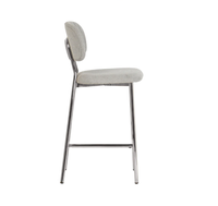 Tabouret de bar et de comptoir haut en tissu capitonné Channel, avec structure en métal doré poli, pour espace de coworking créatif et bistro privé