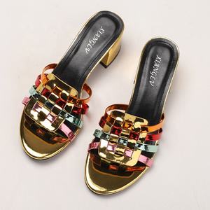 Y Grande Taille 42 Sandales à Talons Tissées Creuses pour Femmes, Mules à Gros Talon Anti-Dérapantes Tendance Féminine - Product Image 6