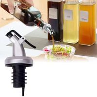 Bouchon de bouteille d'huile Bouchon de verrouillage Joint étanche Buse en caoutchouc de qualité alimentaire Pulvérisateur Distributeur d'alcool Verseur de vin Outil de barre de cuisine