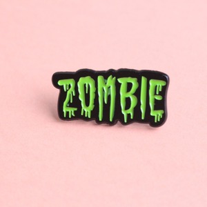 Spilla in lega alla moda <span class=keywords><strong>e</strong></span> unica, con design a lettera '<span class=keywords><strong>Zombie</strong></span> Blizzard', per vestiti <span class=keywords><strong>e</strong></span> borse - Product Image 2