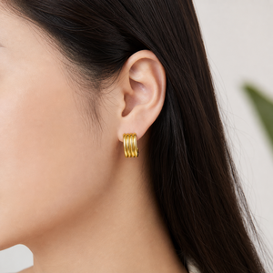 Pendientes de Aro con Múltiples Aros, Acero Inoxidable, Chapado al Vacío en Oro de 14K, Cinco Líneas Redondeadas Paralelas, Diseño Curvo Abierto - Product Image 5