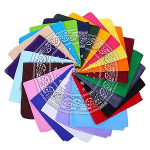 Bandana multifonctionnel et élégant pour toutes les saisons, idéal pour le sport, les voyages ou comme accessoire de mode décontracté - Product Image 1