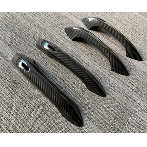 OUER Nueva Cubierta de Manija de Puerta de Fibra de Carbono Pulida Mejorada para Macan Cayenne con Ajuste Universal - Product Image 3