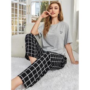 Ensemble de pyjama pour femmes SMOOTH en viscose à manches courtes et pantalon long à carreaux, léger, pour le printemps et l'été - Product Image 2