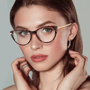 Lunettes de lecture photochromiques en plastique métallique petit oeil de chat transparent filles femme <span class=keywords><strong>Anti</strong></span> <span class=keywords><strong>Reflet</strong></span> <span class=keywords><strong>Anti</strong></span> Bluelight - Product Image 1