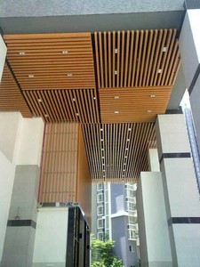 Panel de Revestimiento de Aluminio con Imitación de Madera, Revestimiento Metálico con Diseño de Grano de Madera, Panel de Pared Interior y Exterior - Product Image 1