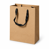 Sacs en papier cartonné blanc avec impression personnalisée pour chaussures de boutique, emballage cadeau personnalisé pour la vente au détail de mode