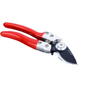กรรไกรตัดแต่งกิ่งไต้หวัน 190 มม. สแตนเลส ด้ามจับสีแดง เครื่องมือทำสวน สำหรับตัดแต่งเส้นผ่านศูนย์กลาง 20-30 มม. - Product Image 4