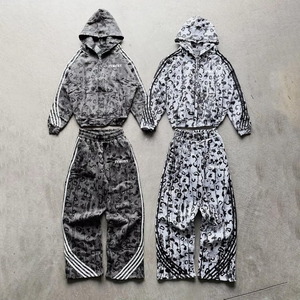 Ensemble de survêtement personnalisé de haute qualité avec design imprimé intégral pour hommes, survêtement streetwear de haute qualité, ensemble jogging avec pantalon de survêtement et sweat à capuche - Product Image 1