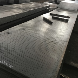 Q235 A36 Placa de piso de patrón de caída de lágrima de hoja de acero al carbono laminado en caliente con resistencia al deslizamiento de diamante - Product Image 5