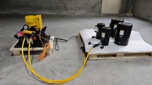 กระบอกไฮดรอลิกอะลูมิเนียมแบบกระทำทางเดียว RAC502 50T ระยะชัก 50 มม. ที่สามารถพกพาได้ เหมาะสำหรับงานยกแบบนอกสถานที่ ใช้ร่วมกับ Enerpac - Product Image 6