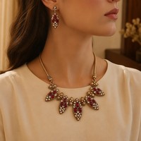 Parure Collier et Boucles d'Oreilles Vintage Médiéval Plaqué Or avec Pierres Naturelles, Chaîne Claviculaire en Alliage 60G, Boucles d'Oreilles 20G, Unisexe