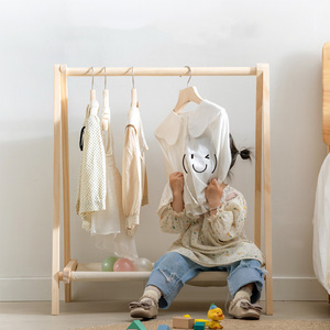 Appendiabiti da pavimento in legno massello comodo Design pieghevole piccolo bovindo stendino stendini per porta oggetti - Product Image 3