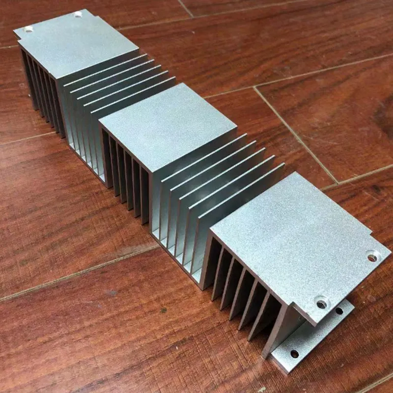 Design profilo in alluminio a Led per illuminazione a freddo forgiato dissipatore di calore grande dissipatore di calore in alluminio