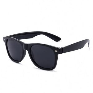 Gafas de Sol Unisex Retro Clásicas con Remaches Modernos, Opción de Logotipo Personalizado Disponible en Monturas Multicolores - Product Image 4