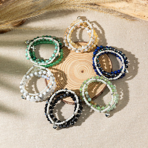 Bracelet en perles de verre soufflé à la main, multicolores, multi-couches, élastique, style bohème, charme en forme de croix et de cœur, cadeau unisexe - Product Image 6