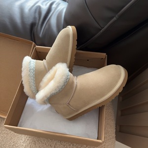 Bottes d'hiver décontractées pour femme en cuir véritable avec fourrure naturelle, modèle court et épais, nouvelle collection automne/hiver - Product Image 2