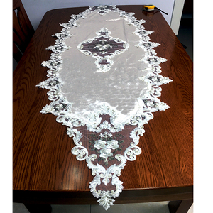 Ensemble de 16 chemins de <span class=keywords><strong>table</strong></span> brodés en polyester/<span class=keywords><strong>coton</strong></span> tricoté pour mariage - Product Image 5