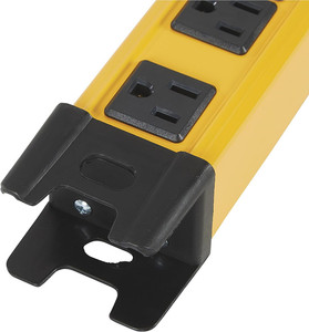 Multiprise robuste avec boîtier métallique jaune de sécurité, 6 prises, cordon de 1,8 m, fentes de fixation à œillet, pour garage industriel, atelier, établi - Product Image 3