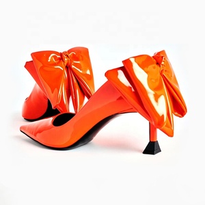 Escarpins de soirée pour femme en cuir verni brillant, à talon aiguille haut et fin, avec grand nœud arrière, style bureau - Product Image 4