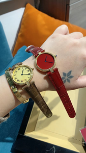 Montre mécanique automatique élégante et tendance, cadran laqué rouge, bracelet à motif crocodile rouge vin, fabrication ornée de diamants - Product Image 1