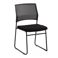 Chaise de conférence empilable en plastique PP moderne pour usage commercial