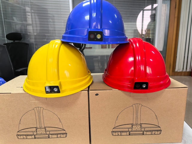 4G Smart Safety Helmet with 1080P Camera GPS 4G LTE Construction Hardhat with Video & Real-time Tracking for Industrial Site