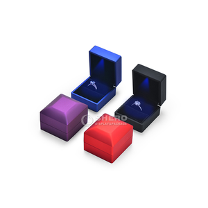 Factory Wholesale Led Jewellery <b>Box</b> Black Lacquer Custom logo Luxury Led Jewelry Package Diamond LED Jewelry <b>Box</b> - Product Image 3