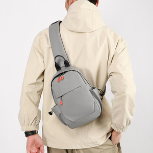 Sac de Poitrine Simple pour Homme Gris Noir avec Port USB Printemps 2025 Sac à Dos Décontracté pour Sports de Plein Air Matériau Respirant - Product Image 2