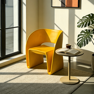 Poltrona Moderna Gialla, Sedia Nordica Minimalista in Plastica, Arredamento Contemporaneo Creativo, Divano Singolo per Soggiorno - Product Image 1