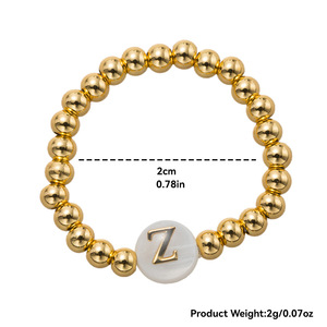 Anillo de cuentas de acero inoxidable chapado en oro de 18 quilates resistente al agua de moda con anillo de letra de concha de piedra natural - Product Image 4