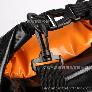 Sac d'eau d'extérieur pliable et étanche de 5 à 30 L pour le camping et la randonnée - Product Image 4