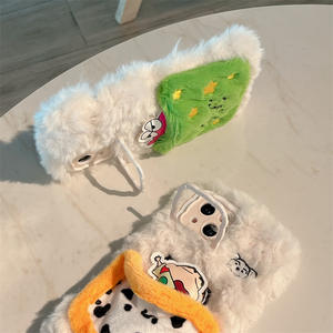 ShanHai – Nouvelle <span class=keywords><strong>coque</strong></span> en peluche douce motif dessin animé, compatible avec Apple 17 Pro Max, 16 Pro/15, 14, 13 (pour couples, 13 ensembles, 16 fourrure, 14 femme) - Product Image 1