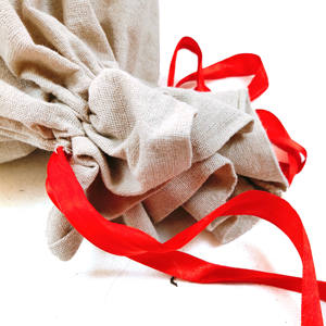 Wholesale Price Large Jute <strong>Sacks</strong> Organic Recyclable Custom Jute <strong>Hessian</strong> <strong>Christmas</strong> Drawstring Bags for <strong>Christmas</strong> Party Gift Bag - Product Image 5