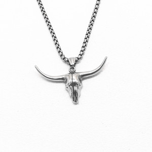 Yunnique – collier avec pendentif tête de taureau en acier inoxydable, bijoux de mode en forme d'animal unisexe - Product Image 1