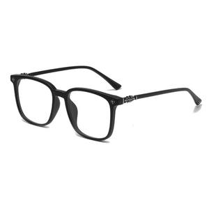 Gafas Artfulight Rectangulares de Montura Completa 31112 Anti-UV Unisex con Lentes de PC para Visión de Cerca, Diseño Cuadrilateral - Product Image 2