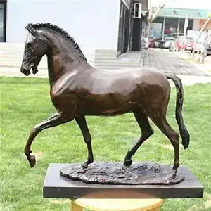 Escultura de caballo de bronce tamaño real de utilidad personalizada de alta dureza personalizada de fábrica