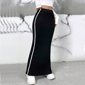 Nueva Falda Larga de Verano y Primavera, Estilo Vacacional, con Diseño de Color en Contraste y Corte Ajustado a la Cadera - Product Image 1