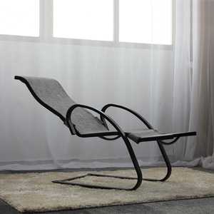 Chaise de salon de terrasse large <span class=keywords><strong>fauteuil</strong></span> inclinable extérieur ou intérieur chaise légère en textilène avec coussins style porte-à-faux - Product Image 4