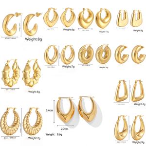 38 modèles de tubes ronds géométriques plaqué or véritable 18 carats boucles d'oreilles créoles épaisses hypoallergéniques sans ternissement en acier inoxydable vente en gros - Product Image 2