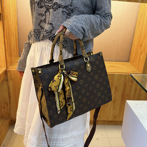 Sac fourre-tout zippé grande capacité pour femme, style rétro décontracté, tendance et pratique, portable, nouvelle collection 2025 - Product Image 6