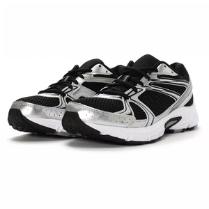 Chaussures de course rétro unisexes en mesh avec détails irisés violets, amorti confortable, style Saucony Millennium, baskets décontractées et sportives - Product Image 6