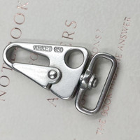 Fermoir tactique en alliage de Zinc personnalisé Mousquetons Clips pour élingue Clip noir Crochet pour bec d'aigle Crochet en métal