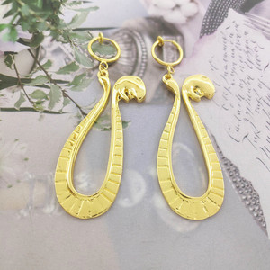 3 Designs Boa Hancock Schlangen anhänger im gleichen Stil Cosplay Schmuck Legierung Ohr haken Ohrring Cartoon Anime Ohrclip Ohrringe - Product Image 3