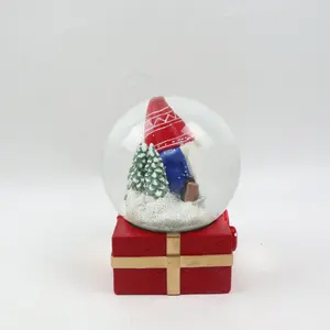 Resin Decoration Resin Souvenir Snow Globe Christmas Snow Ball For Home Decoration