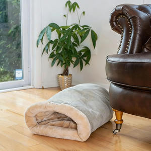 Cuccia per Gatti in Peluche Grigio Caldo Personalizzabile all'Ingrosso, Letto per Animali Domestici Lavabile di Lusso per Cani e Gatti di Tutte le Taglie - Product Image 2